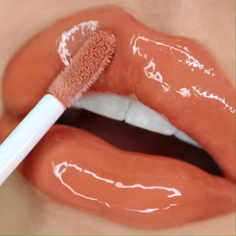 ESSENCE Extreme Shine Volume Lipgloss 01