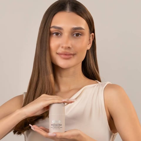 Garnier Ultra Doux Almond Milk Intense Hydration Yogurt Mask, 300 ml