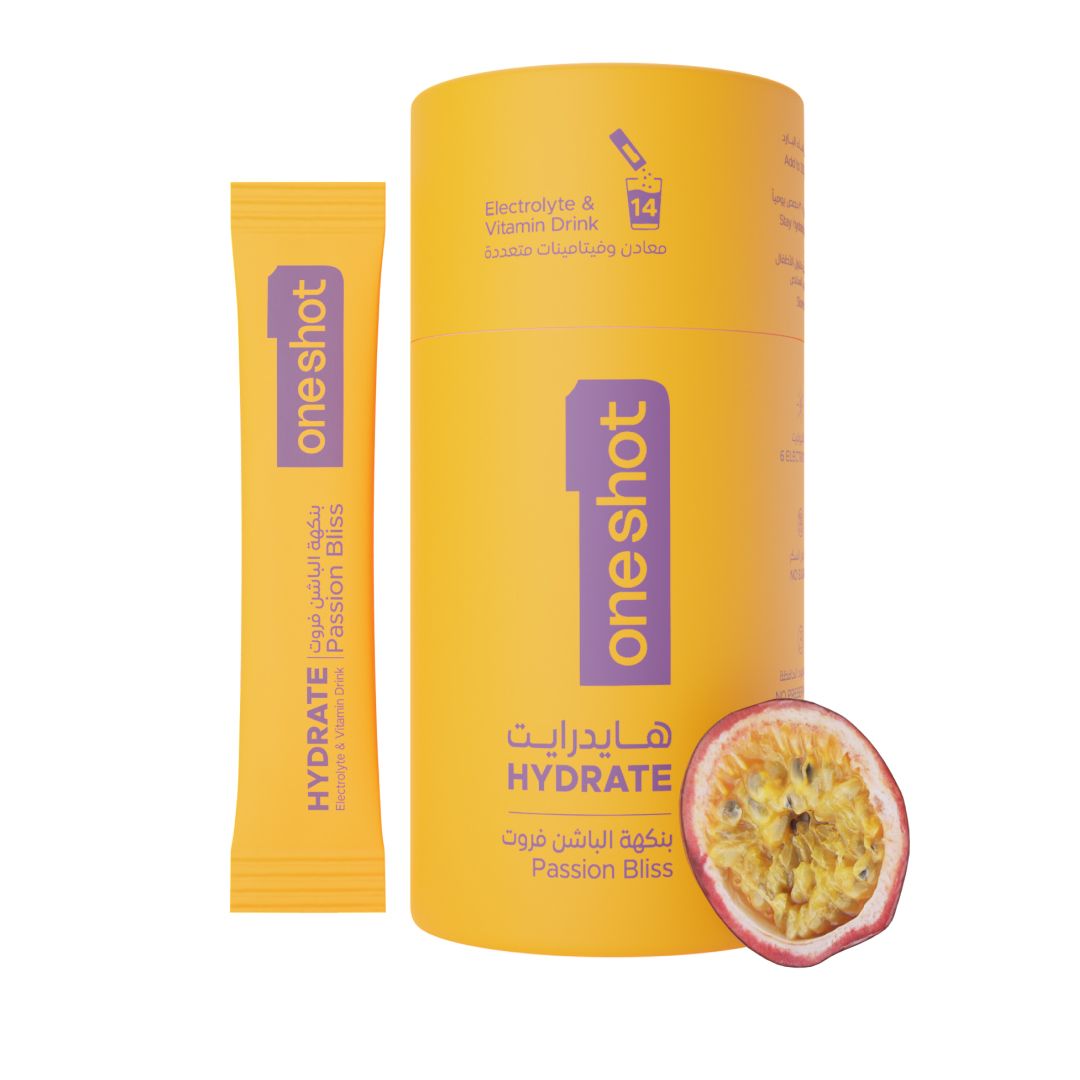 ون شوت ترطيب يومي خالٍ من السكر. معادن وفيتامينات متعددة بنكهة الباشن فروت المنعشة (١٤ ظرف)